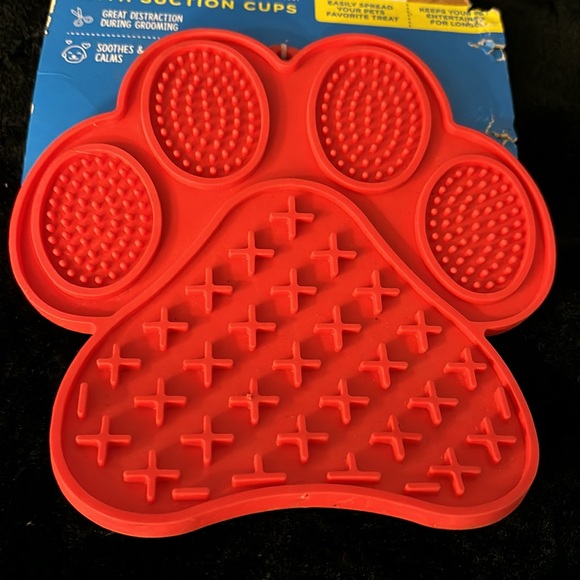 NIP Bark Supply Co. Paw Print Pet Lick Mat Suction Cups & Rosie & Rex Dog Toy S - Picture 8 of 16